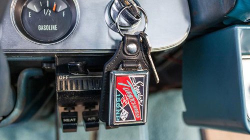 10 Incredibly Useful Classic Car Features We Want Back In Modern Cars