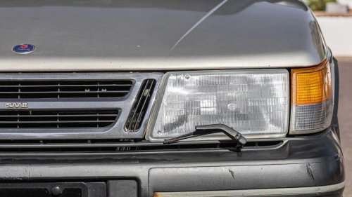 10 Incredibly Useful Classic Car Features We Want Back In Modern Cars