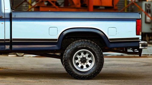 10 Incredibly Useful Classic Car Features We Want Back In Modern Cars