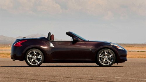 Nissan, Nissan 370Z, The Nissan 370Z is an affordable roadster and the perfect entry-level sports car