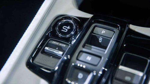 10 cars that deserved a manual transmission