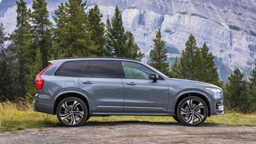 2022 Volvo XC90 T8 hybrid: Luxury SUV for the price of a new Honda CR-V