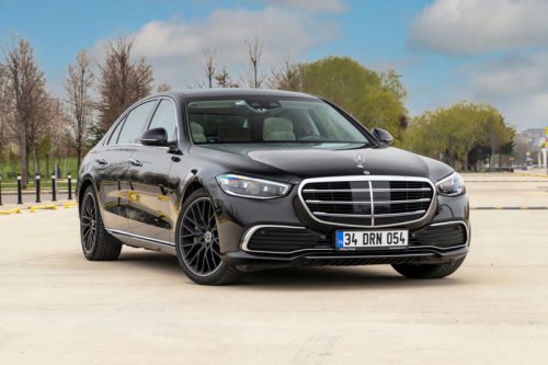 『高級車』って何万円の車を指すの？一般的な定義とは？分類される車種も紹介