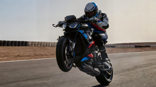 The streetfighter that nails performance, control, and everyday ease