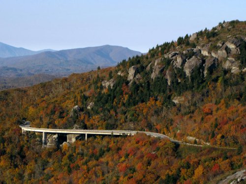 This Floating Road Along North Carolina’s Grandfather Mountain Required Engineers to Reinvent How Roads Are Built
