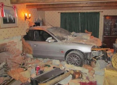 27 Questionable Car Moments That We Want No Part Of