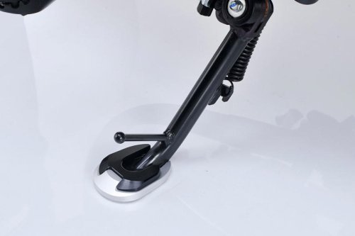 レブル250の可能性を広げる！可変キャリア＆快適ツーリングカスタム特集