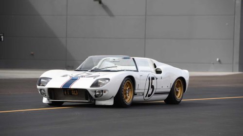 Ford, Here's Why The Original Ford GT40 Was A Right-Hand Drive Car