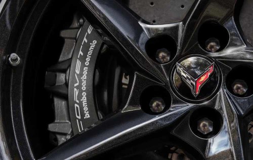 These 10 Upgrades Make The 2025 C8 Corvette Worth Every Dollar