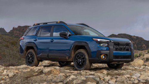 10 midsize SUVs that get over 25 MPG on the highway