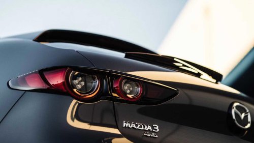 10 cars that deserved a manual transmission