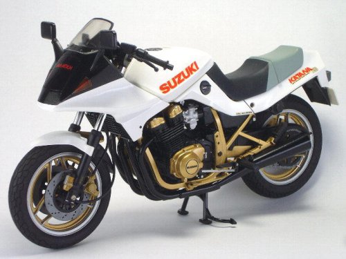 通称『Ⅲ型カタナ』と呼ばれた『GSX750S KATANA』は今ではもう作れない唯一無二のバイク！ でも新型「カタナ」のデザインに一番近い気もするような？【スズキのバイク今昔辞典／GSX750S KATANA（1984年）】