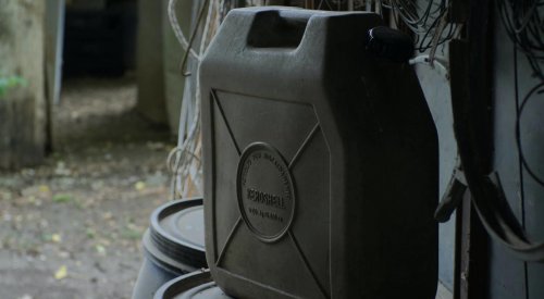 Comprar y guardar gasolina: lo que realmente puedes hacer (y lo que no) en plena escalada del precio del combustible