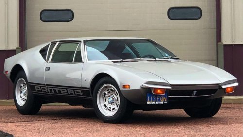 8 old performance cars that still feel raw by modern standards