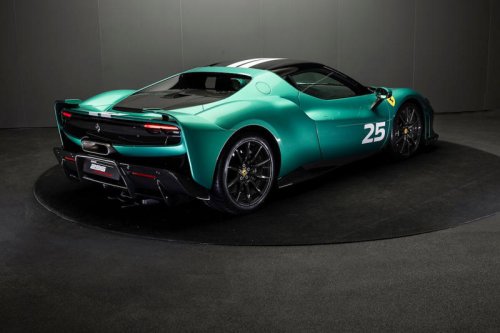 噂の新型モデル、フェラーリ296スペチアーレがついに登場！ デリバリーは2026年春 価格は約6500万円