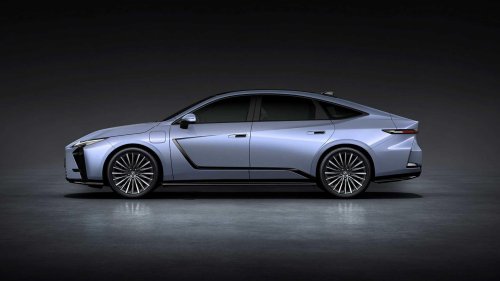 Here's how a fully loaded Toyota Crown compares to the all-new but base-spec Lexus ES