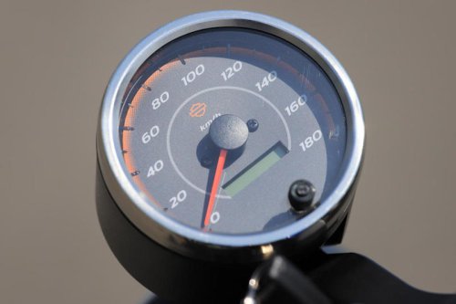 ハーレーダビッドソン「X500」に試乗｜軽いし、怖くない！ スポーツモデル好きな私も気軽に乗れるハーレーでした【葉月美優のちょい乗りレビュー】