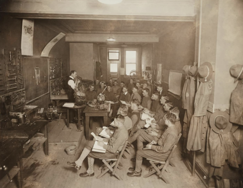 15 Gritty Photos of Mechanics That Are Pure Old-School Cool