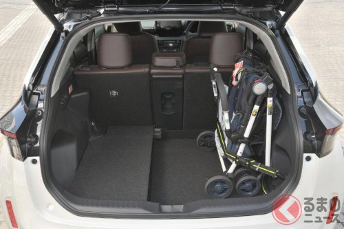 「どっちが良いの？」 人気国産「コンパクトSUV」が凄すぎた！ トヨタ・ホンダで悩む… 「ヤリスクロス＆ヴェゼル」の特徴とは