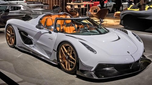 9 performance cars that overwhelm drivers with speed
