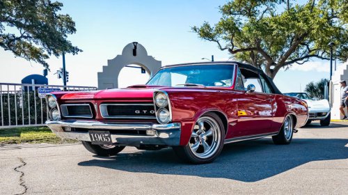 Which Engines Powered The Pontiac LeMans, And How Much HP Did They Produce?