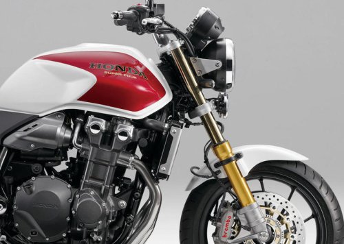 ホンダ「CB1300」シリーズの最終型をチェック！ 33年の歴史のトリを飾る“プロジェクトBIG-1”のファイナルエディション