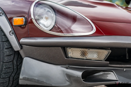 Gノーズが懐かしい！ 初代「Z」が米国オークションで発見 オバフェンに車高調…Zカーらしいカスタムがされた半世紀前の個体の“価値”とは