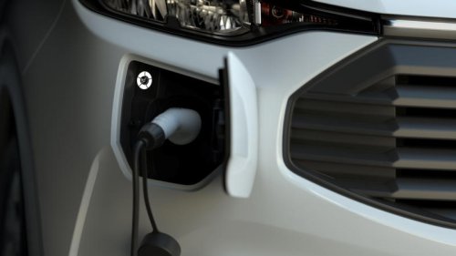 2025 Ford Transit Custom PHEV price and specs