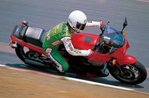 カワサキ「GPZ900R」の系譜｜時速250kmの世界を切り拓いた最強最速の初代ニンジャ【バイクの歴史】