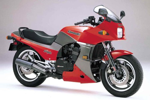 カワサキ「GPZ900R」の系譜｜時速250kmの世界を切り拓いた最強最速の初代ニンジャ【バイクの歴史】