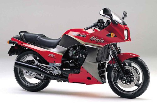 カワサキ「GPZ900R」の系譜｜時速250kmの世界を切り拓いた最強最速の初代ニンジャ【バイクの歴史】