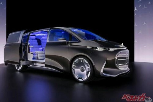 新型メルセデスベンツ VクラスはVIPテイストになる!? 巨大スクリーンも備わってるリアシートは高級ホテルのラウンジじゃん