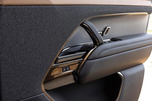 View Interior Photos of the 2025 Land Rover Range Rover Sport PHEV