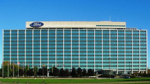 10 Reasons Why Ford Is Better Than Chevrolet &amp; 10 Reasons Chevrolet Is The Better Choice