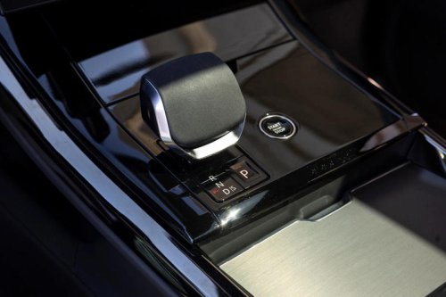 View Interior Photos of the 2025 Land Rover Range Rover Sport PHEV