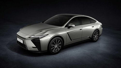 Family feud: 2026 Lexus ES vs. 2026 Toyota Crown