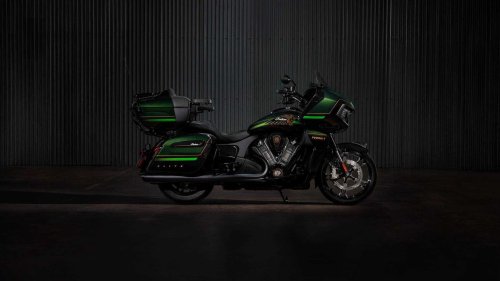 Touring, Indian Pursuit Elite: The ultimate American V-twin touring bike