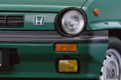 今見ると まるで“チョロQ”のよう？ 一大ブームを起こした「ホンダのコンパクトカー」に登場した“7速MT仕様”!? とは【40年前の今日・登場】