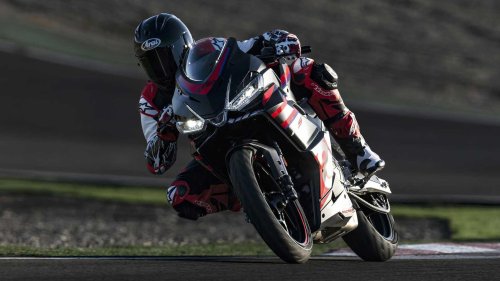 The sports bike that feels light, fast, and confidence-inspiring