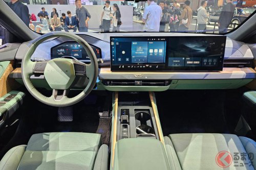 レクサス新型「ES」世界初公開！ 最速で「徹底解説！」 開発キーマン2人に直撃！ デザイン・パワトレ、そして走り… 次世代セダンの開発秘話とは