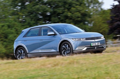 El dispositivo esencial que debe tener todo coche eléctrico y por qué marca la diferencia