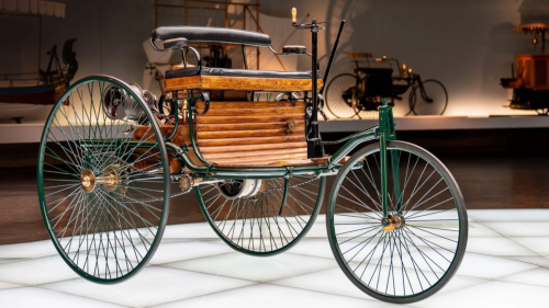 Mercedes-Benz F-Cell Roadster: A Modern Tribute to the First Car