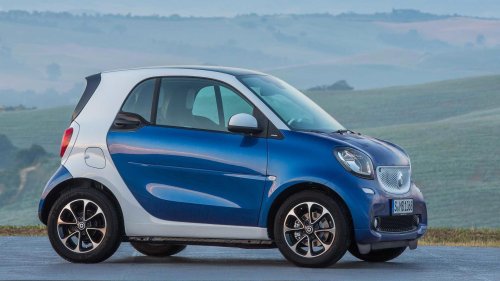 It's a smart time to buy Mercedes-Benz's smallest car