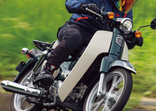 【レビュー】ホンダ「スーパーカブ110」インプレ（2025年）年齢も性別も関係なく楽しめる名車