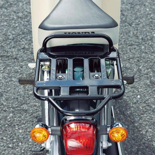 【レビュー】ホンダ「スーパーカブ110」インプレ（2025年）年齢も性別も関係なく楽しめる名車