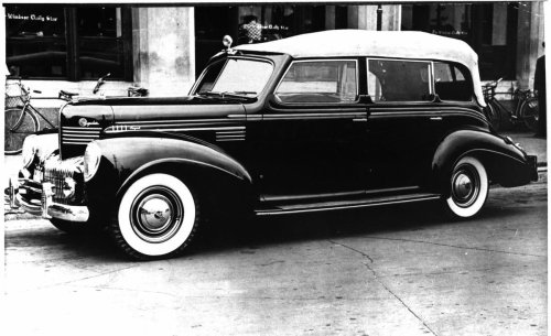 From 1924 Six to Modern 300, Chrysler Celebrates 100 Years