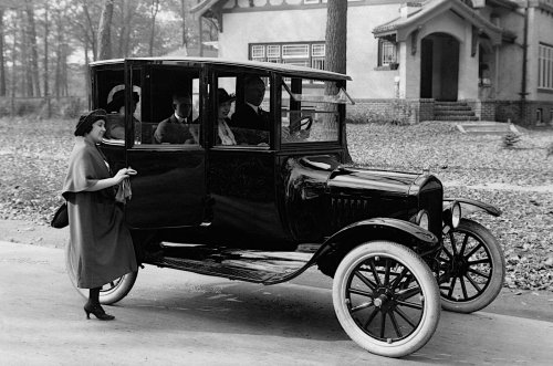 Los coches de serie más extraños que ha visto el mundo