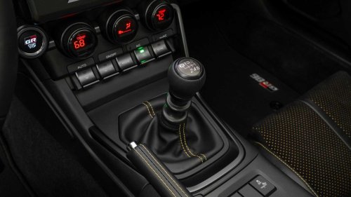 Porsche, Porsche 911, Forget the Porsche 911, get this car for your cheap thrills