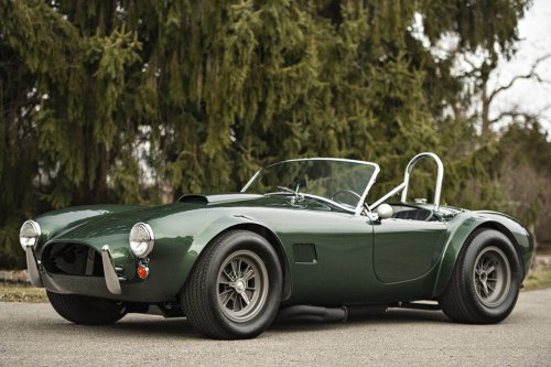17 Stylish Cars That Made Waves in the 1960s