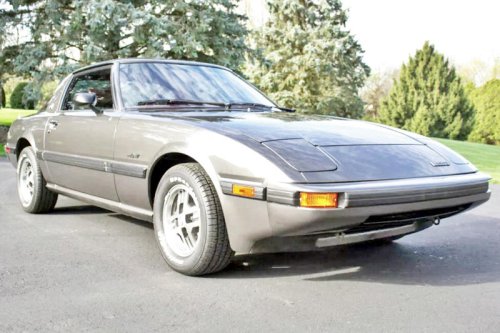 「新車？いや、1982年製だ」走行2500km・冷凍保存のRX-7が現実に…しかも手が届く価格でオークションに登場
